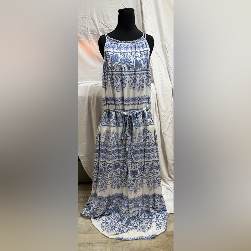 LOFT Plus Blue and White Floral dress - Picture 2 of 6